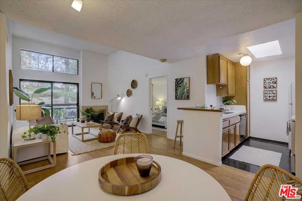 898 Temple Terrace Unit 320