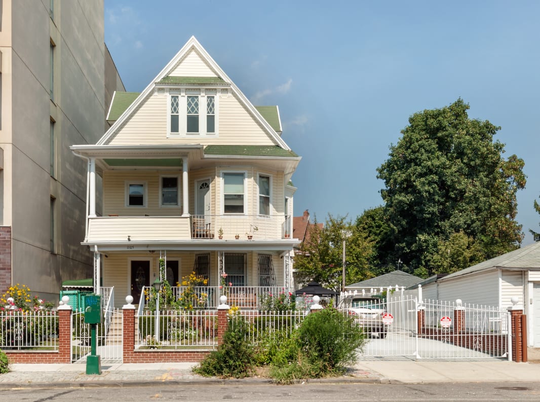 1105 Cortelyou Rd