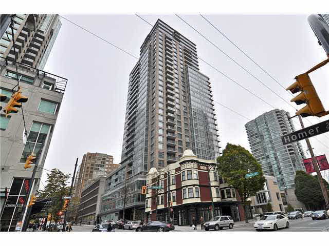 1102-888 Homer St