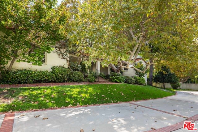 982 Stone Canyon Rd