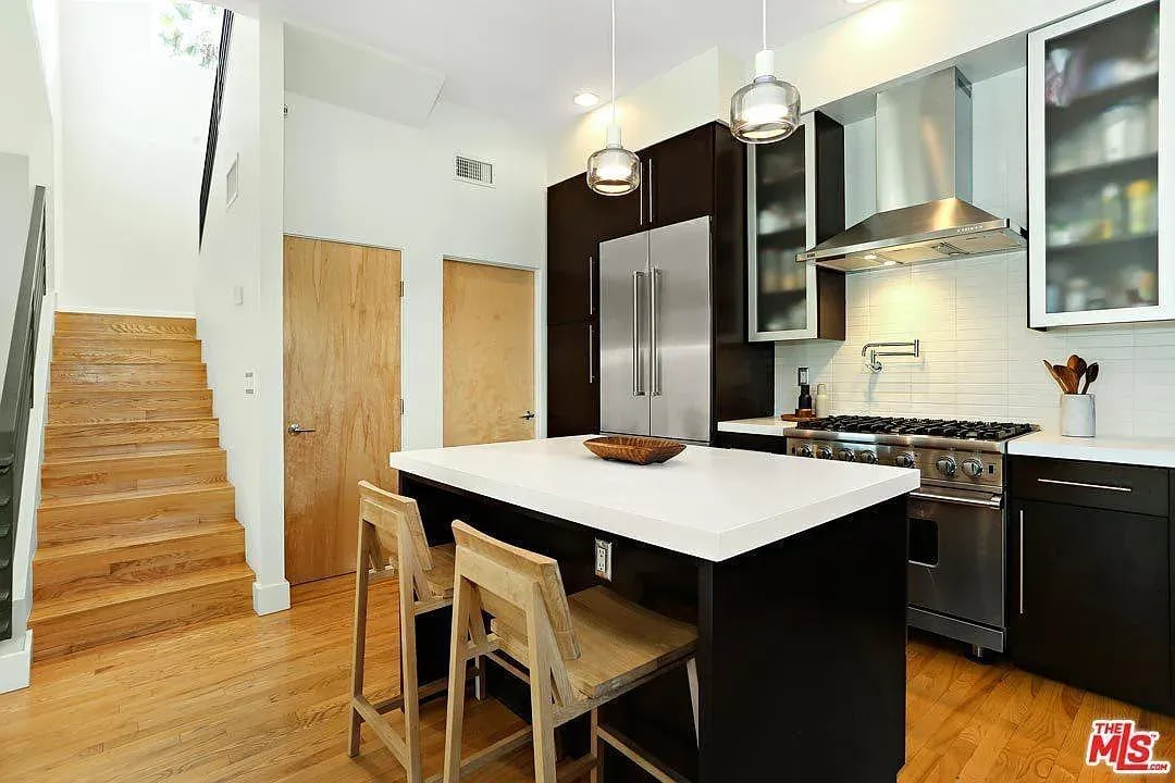 739 N Avenue 63