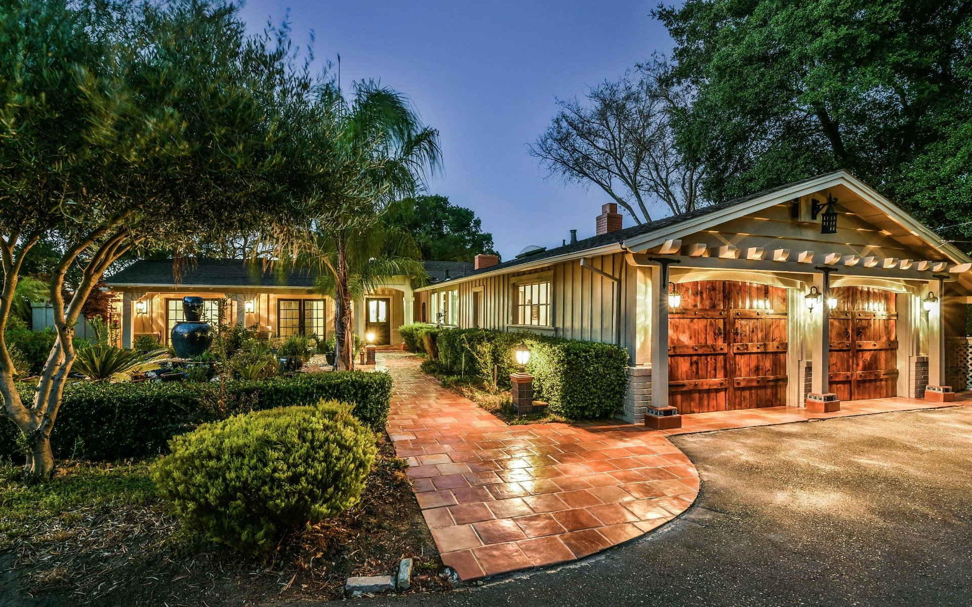 512 Highland Dr