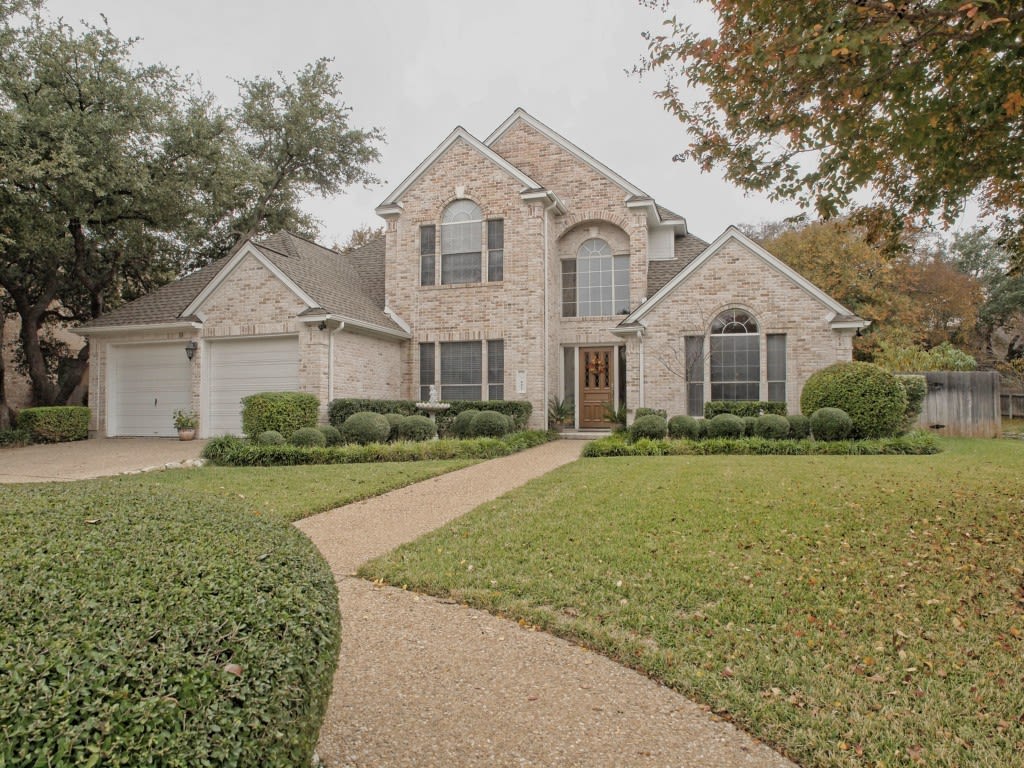 802 Oaklands Dr