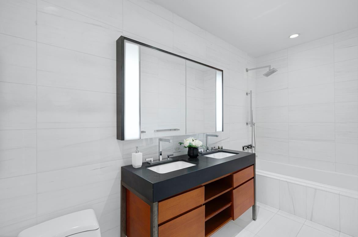 75 Wall Street, Apt 32-N
