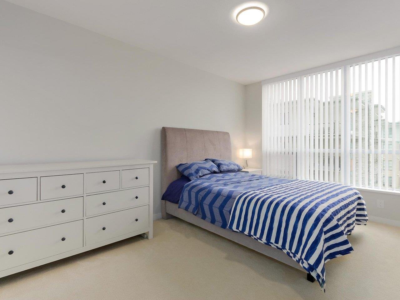 501-3093 Windsor Gate