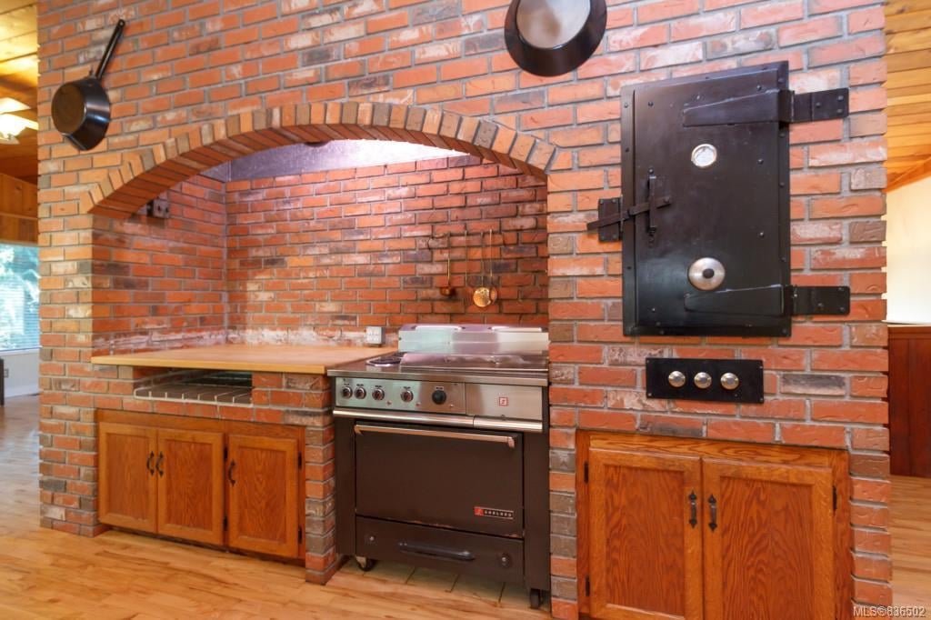 7760 Milligan Rd, Sooke