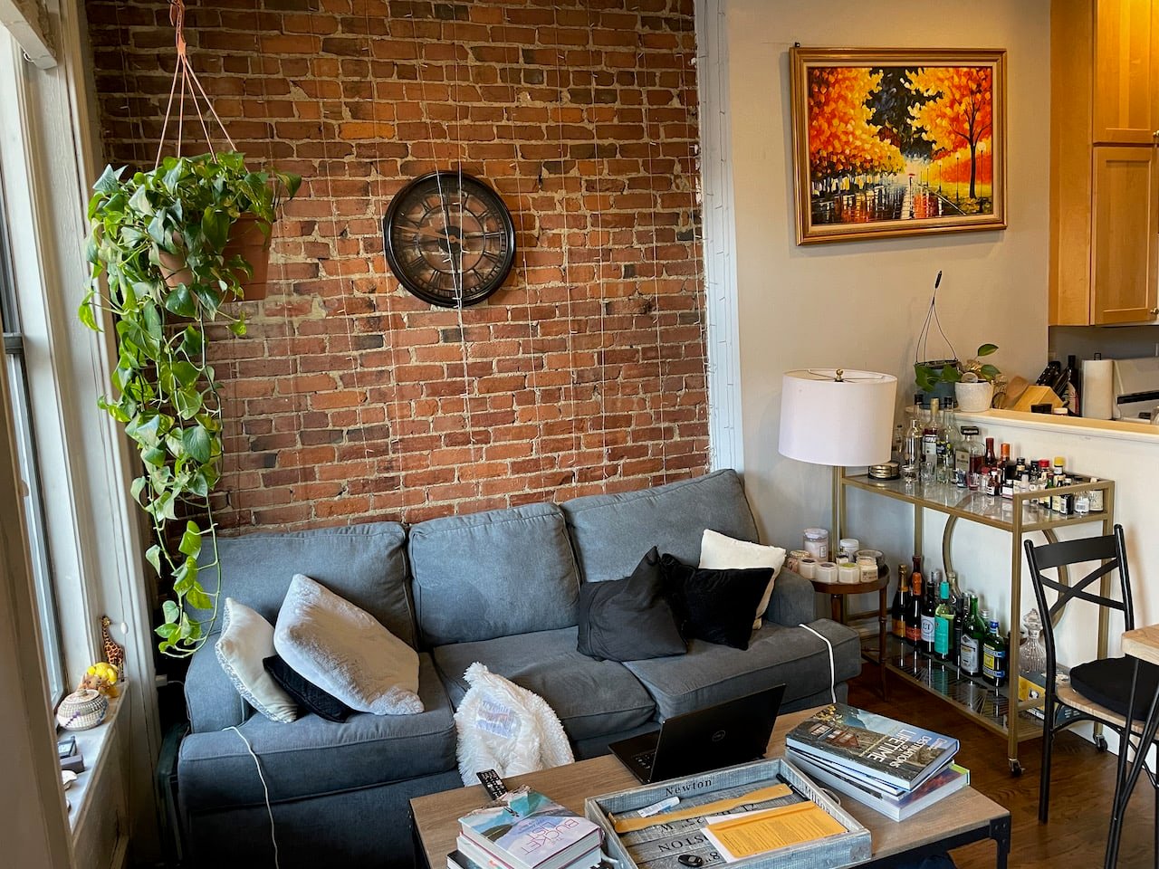 Sweet 1 bed 1 bath on Columbus - Deck and Laundry! AUGUST 1