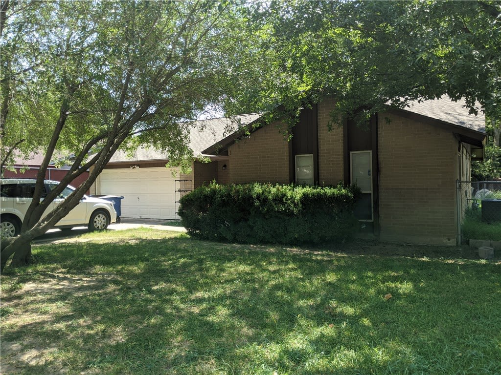 5715 Whitebrook Dr