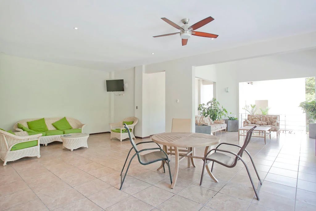 Modern Mountain View Home, Ciudad Colon, San Jose
