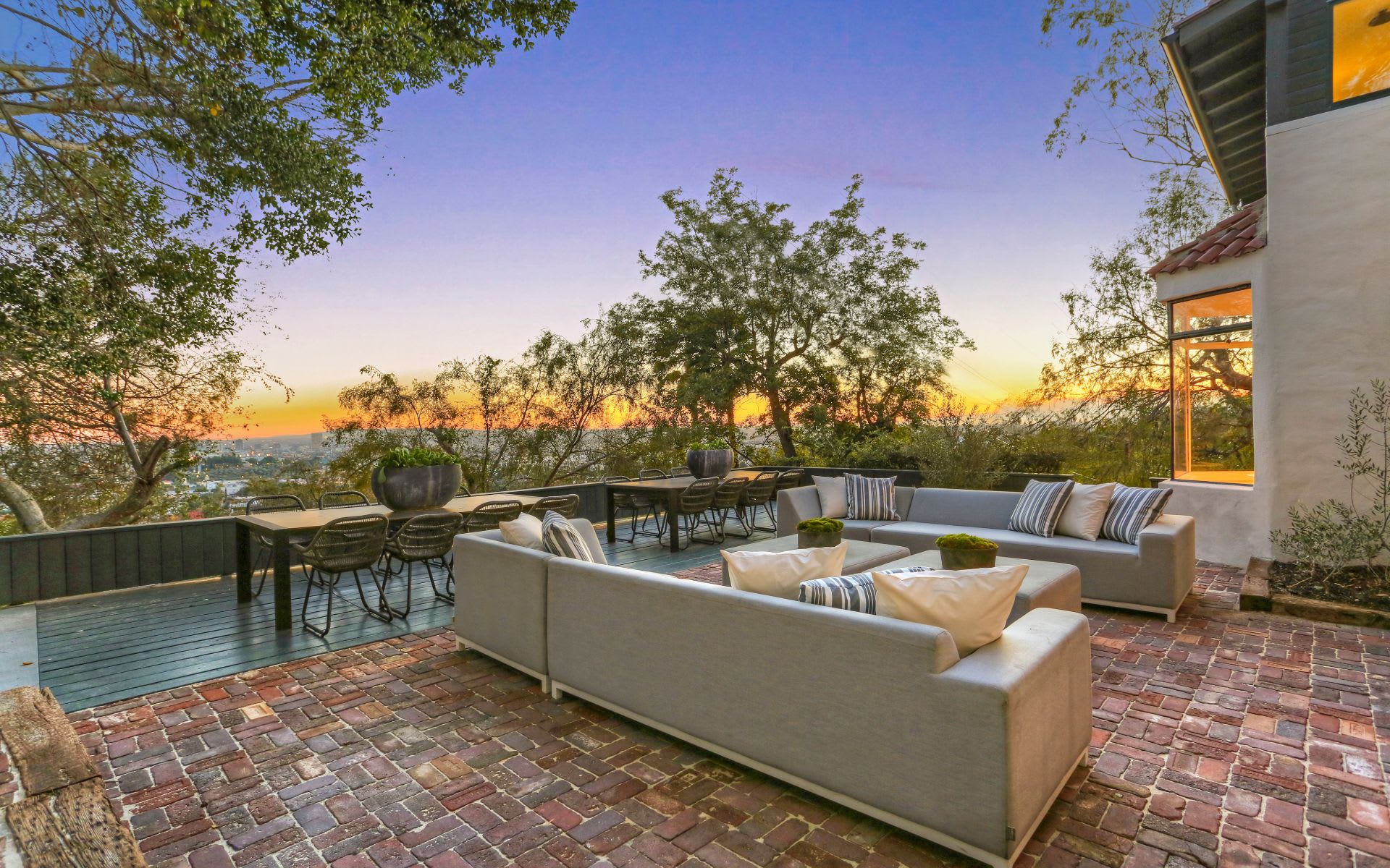  4790 Bonvue Ave