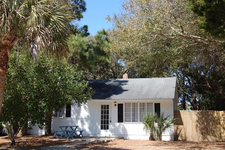 2705 Cameron Boulevard