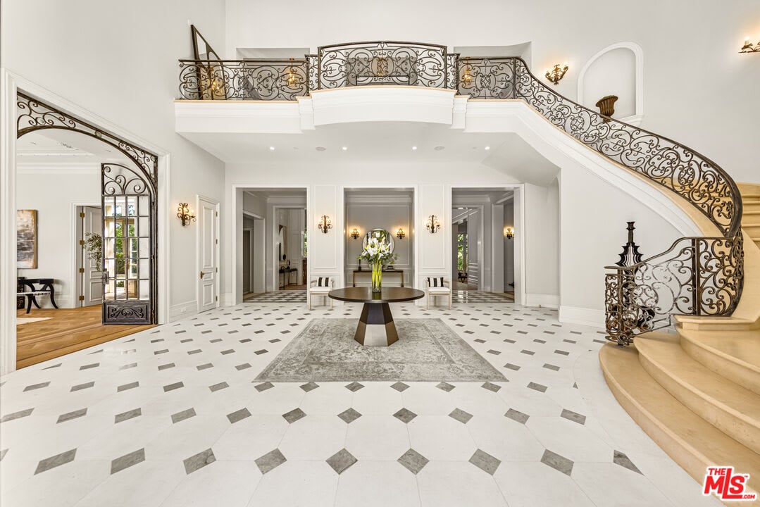 Grandeur Oasis