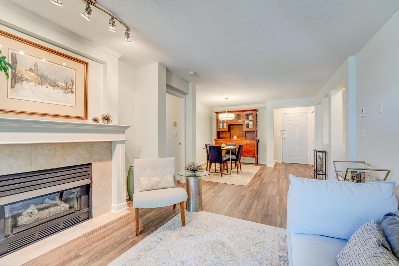 201-15155 22 Ave