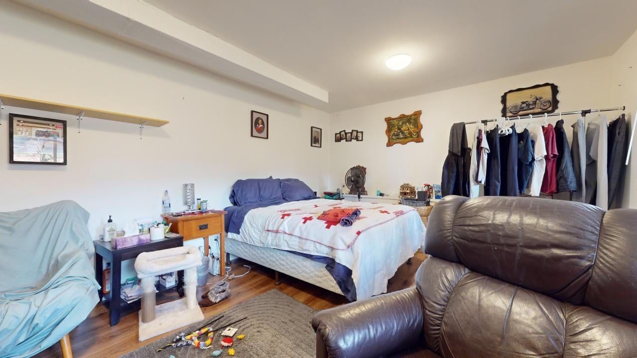 1980 Spruce Dr
