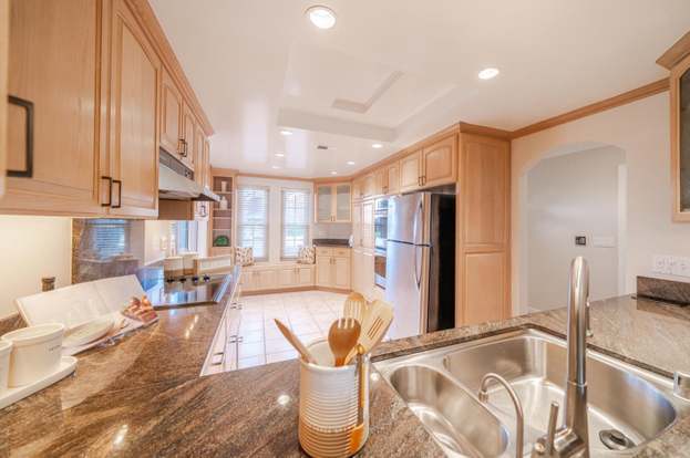 950 Aruba Ln