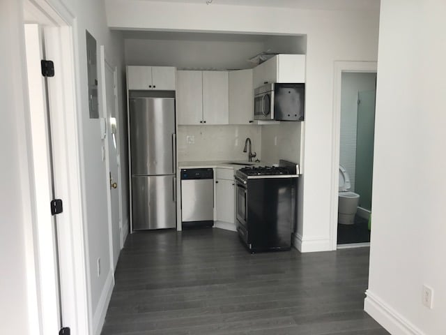 345 East 21st Street, Apt 6