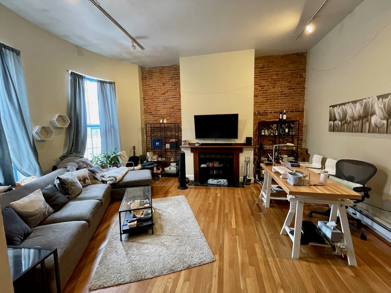 Mass Ave @ Shawmut Ave - 2 bed 1 bath w. Laundry and Deck! September! 