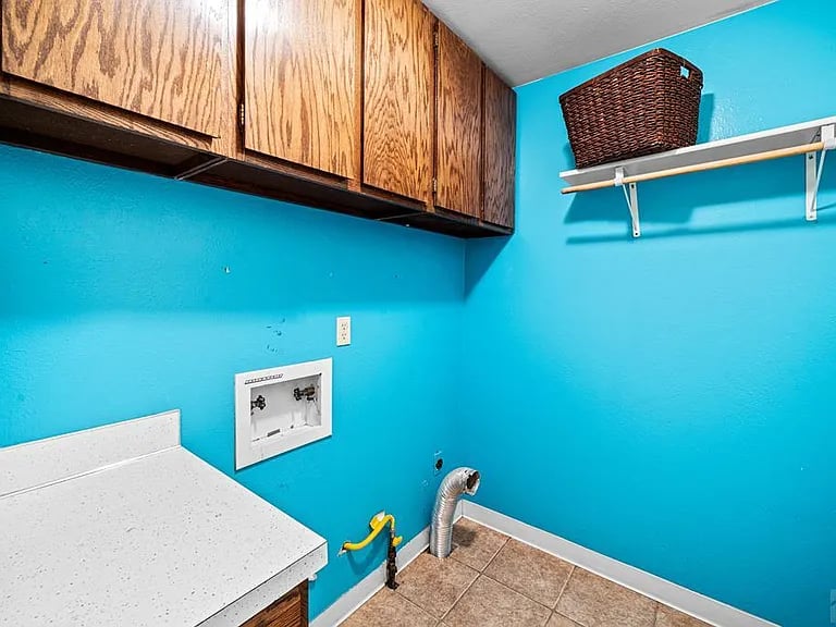 19 Cornell Cir