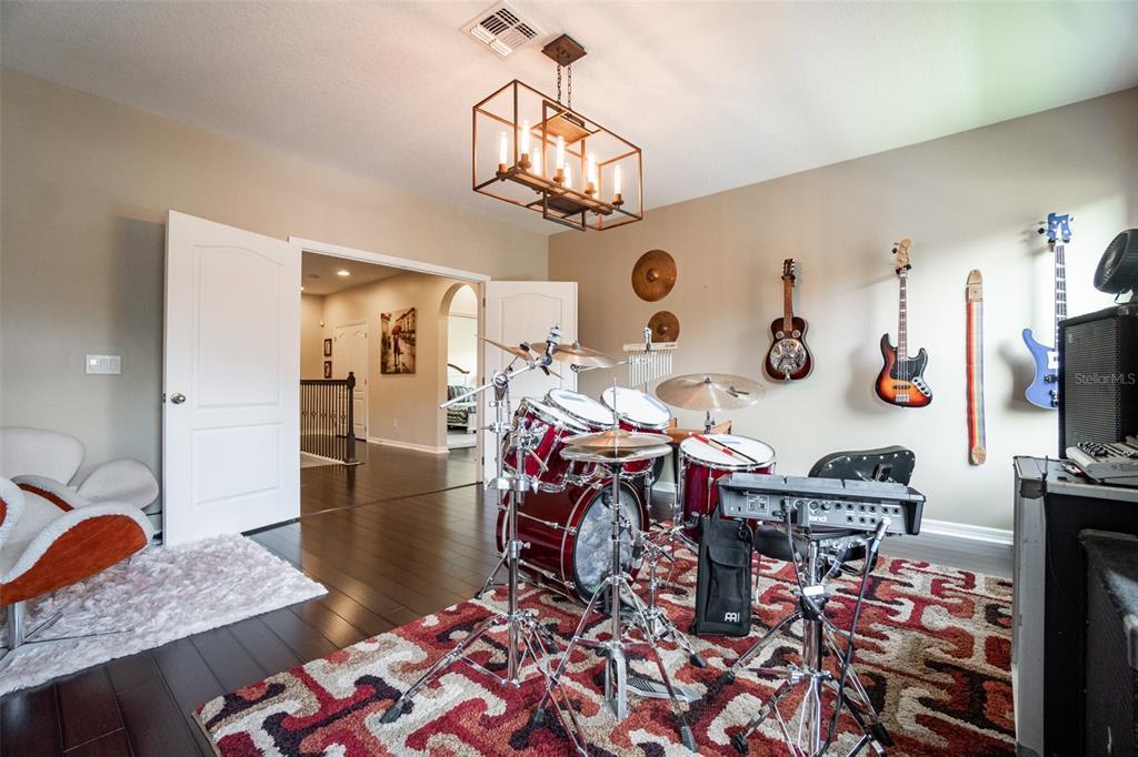 1400 Calm Waters Ct