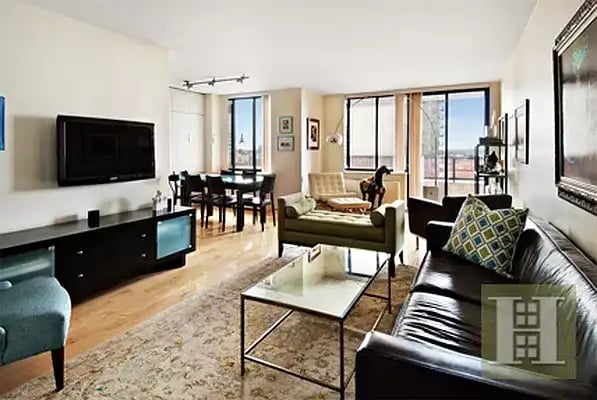 311 East 38th Street Unit: 21C