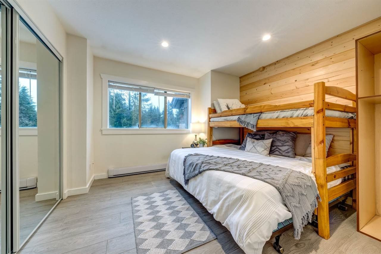 11-3102 Panorama Ridge