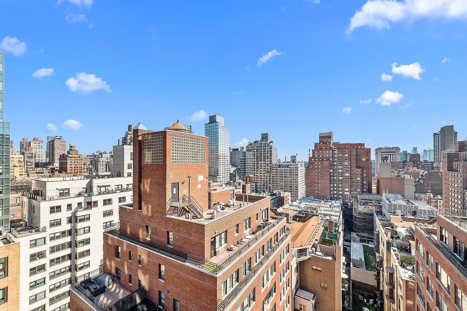 304 E 65th St Apt 15C