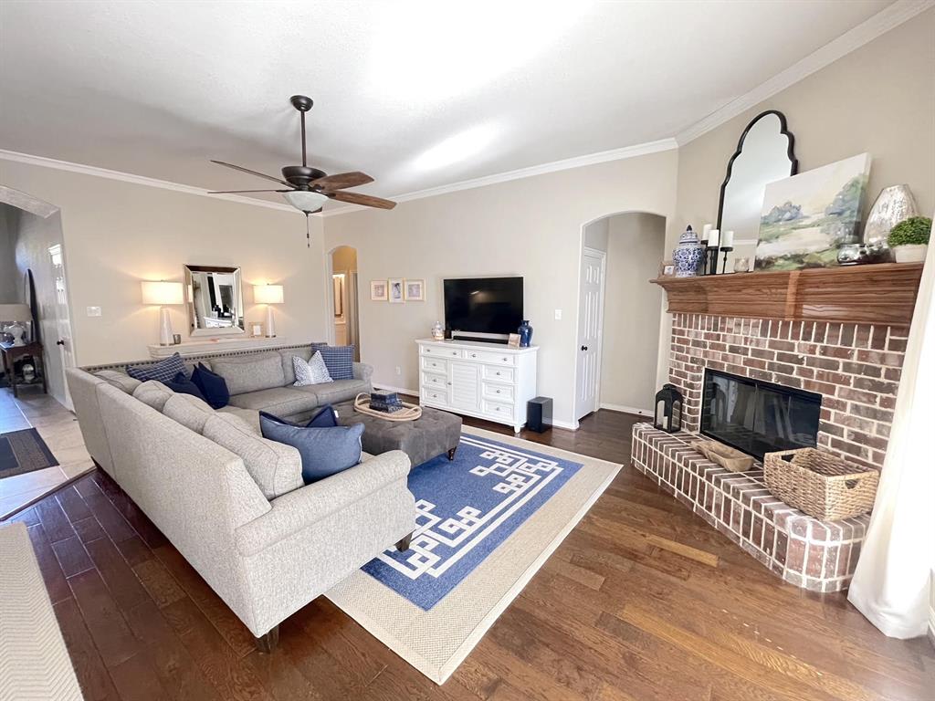 9008 Wild Horse Dr