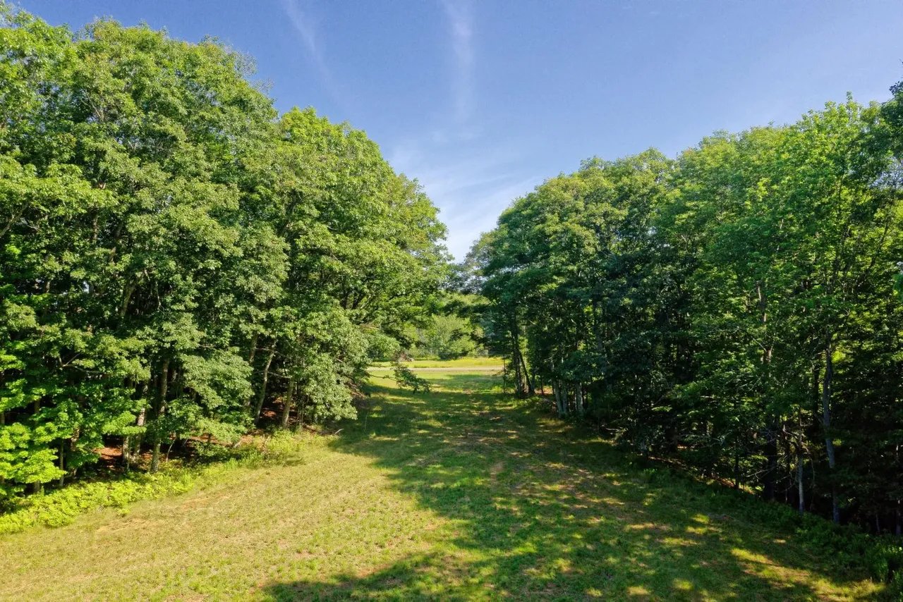 New Listing! 34 Flying Pont Road, Freeport, ME 04032 – $549,000