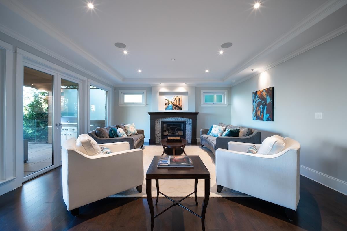 4428 Piccadilly North