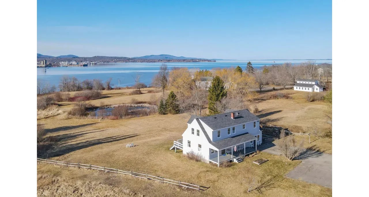 New Listing! 108 N Shore Drive, Owls Head, ME 04854 – $725,000