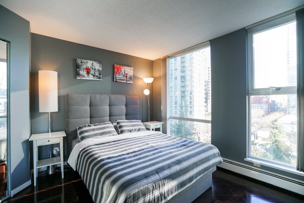 908-1009 Expo Blvd