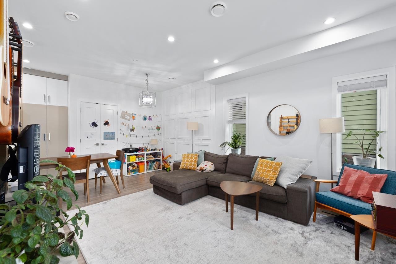 3143 Glen Dr