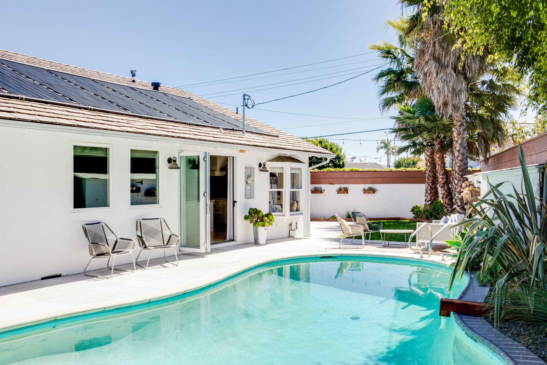 389 Mira Loma Pl