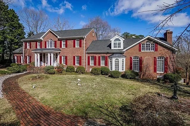 504 Holly Rd