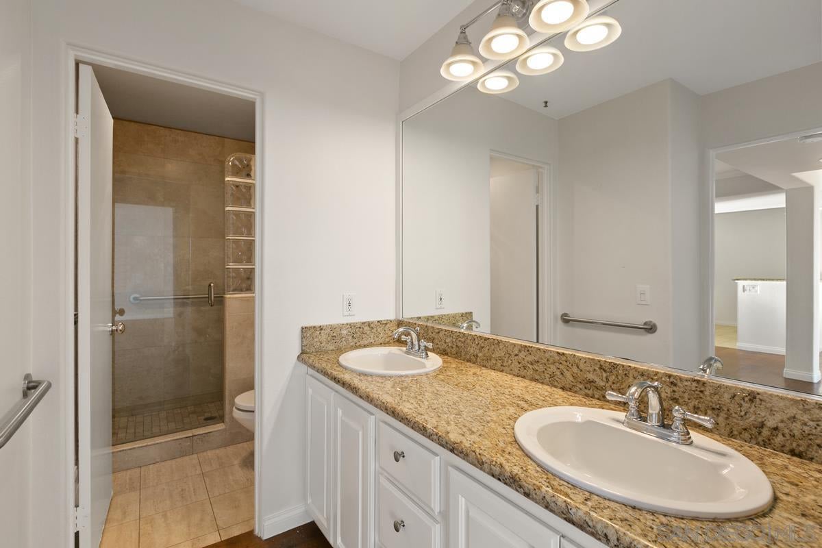 5726 La Jolla Blvd #206