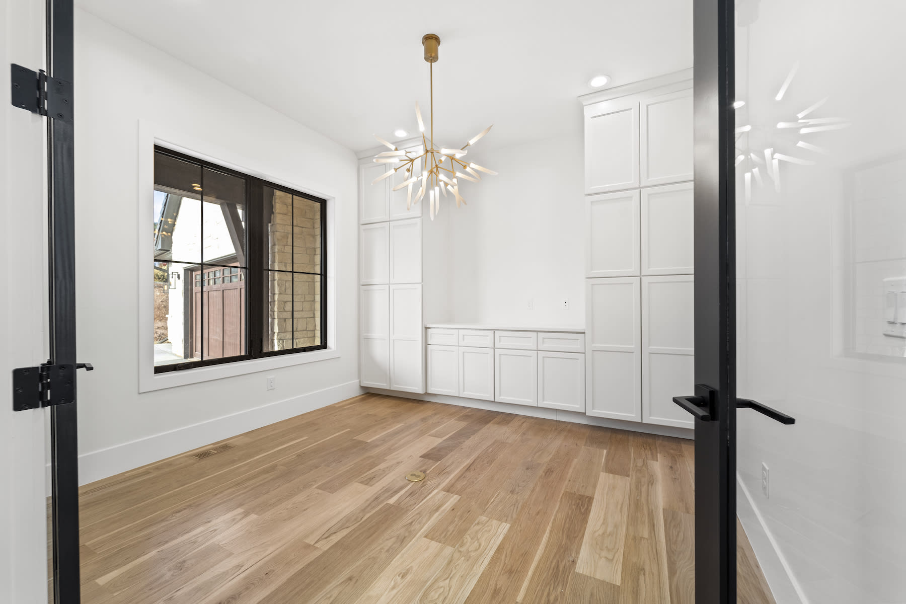10601 Leonardo Place
