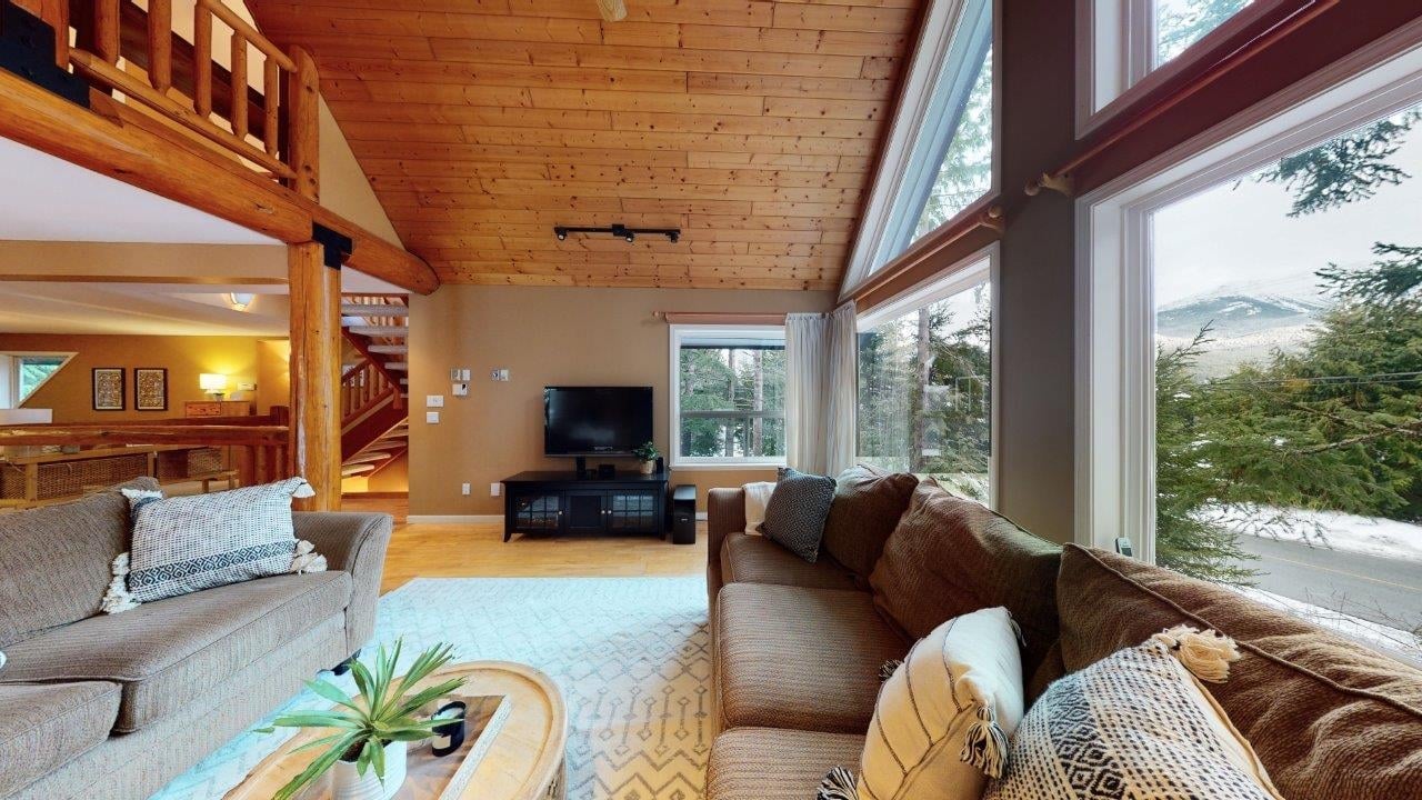 8365 Needles Drive, Whistler