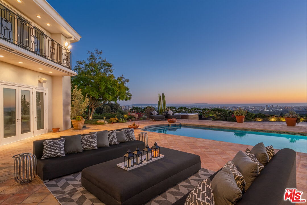 Villa Estate