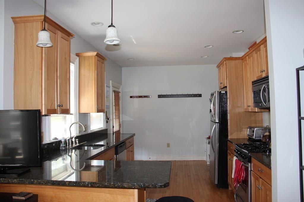 24 Pinckney St, #1