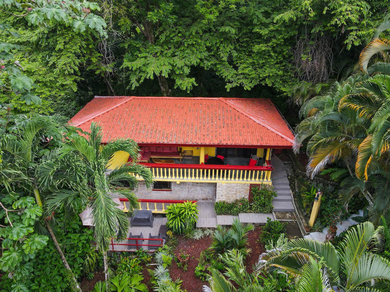 CASA MARIPOSA CONDOMINIUM IN THE HEARTH OF MANUEL ANTONIO