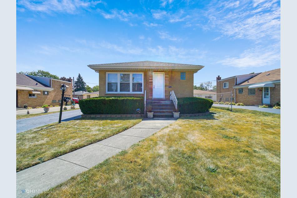 5635 McDermott Dr