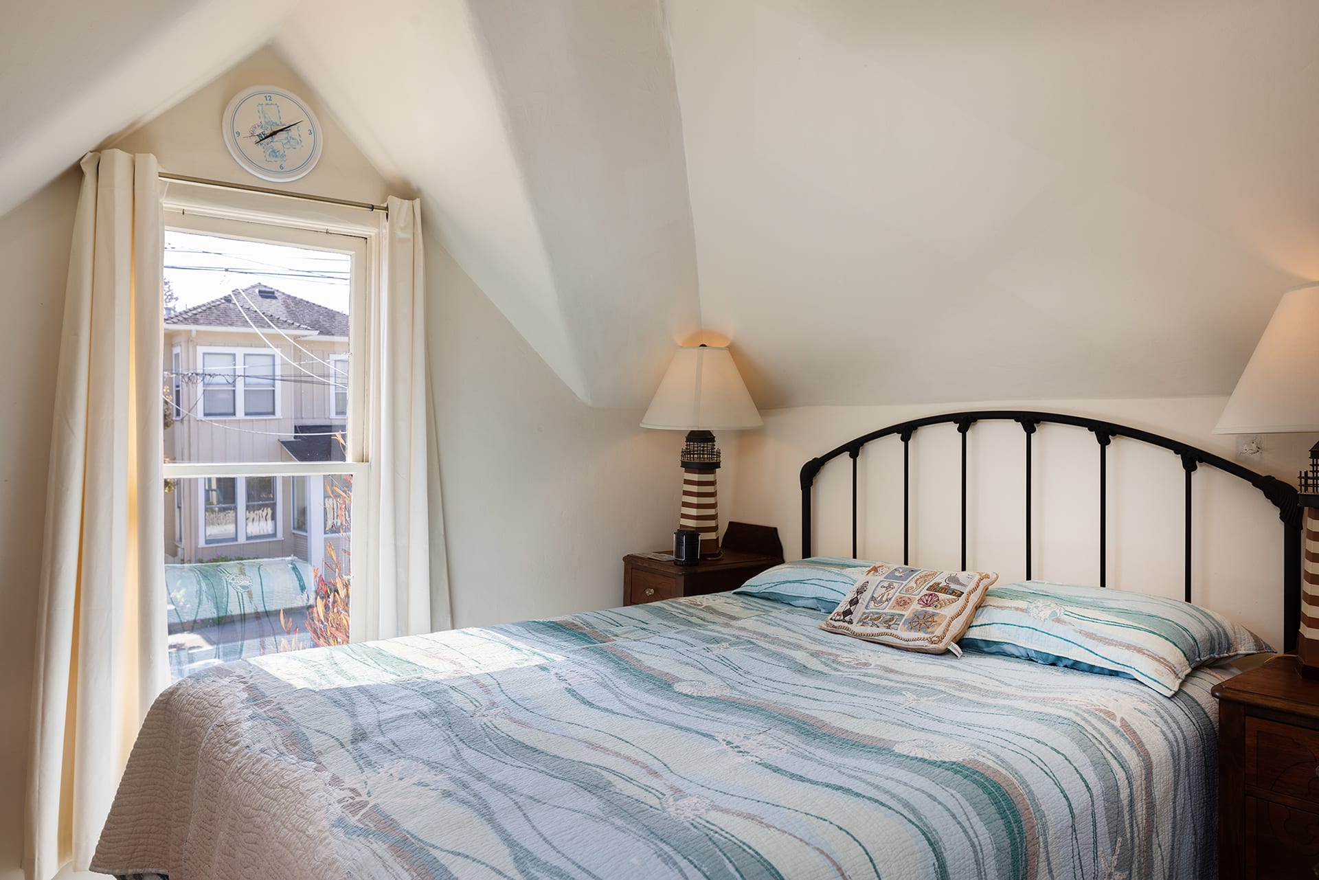 Timeless Victorian Cottage - 106 19th Street