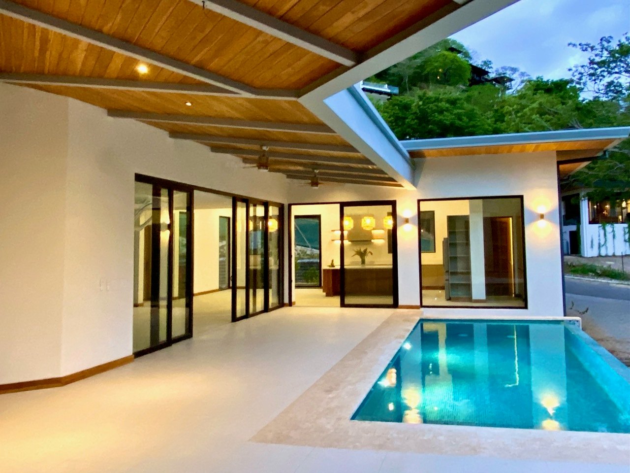 Modern Infinity Pool House, Tamarindo, Guanacaste
