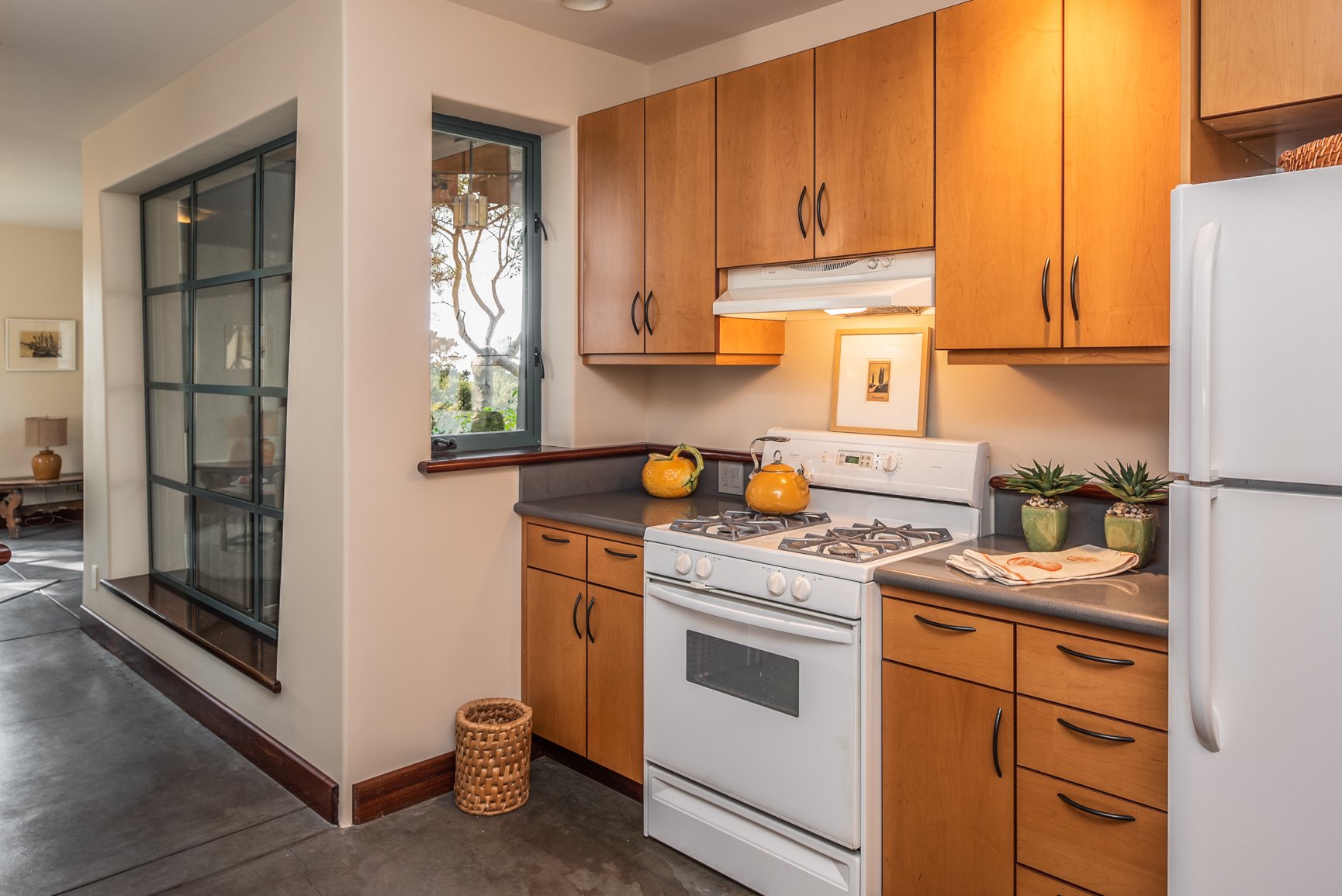 3280 Macomber Dr