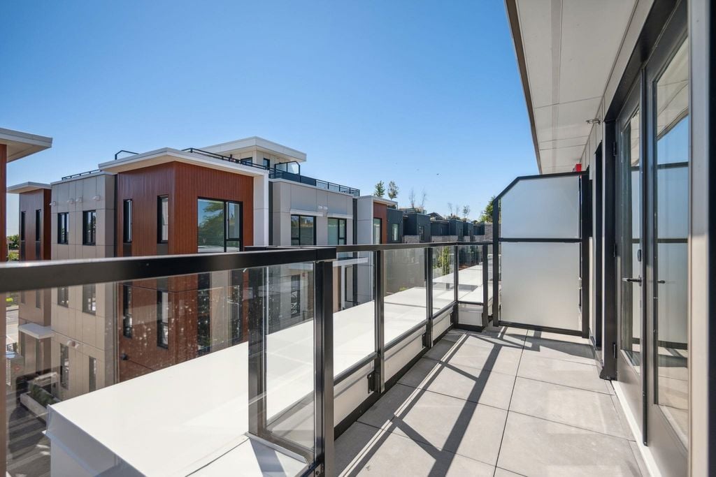 725 W 49 Avenue 123, Vancouver