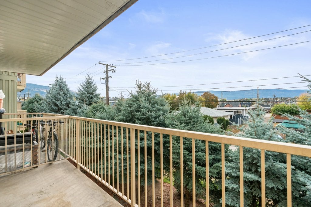 318-3304 35 Ave