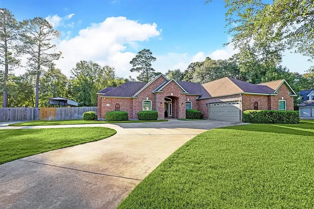 515 Fairbanks Dr