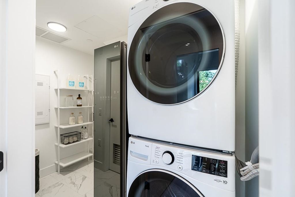 539 W 28th Avenue 202, Vancouver