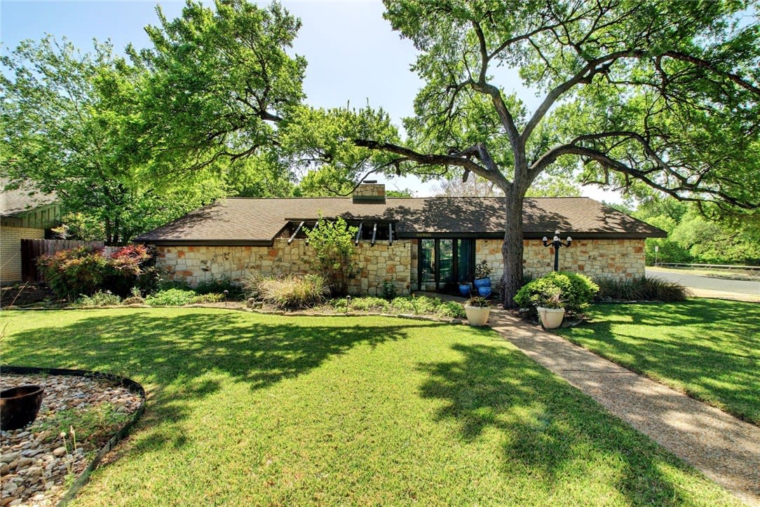 12301 Blue Water Dr