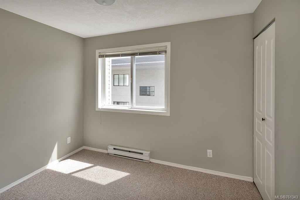 303-445 Cook St